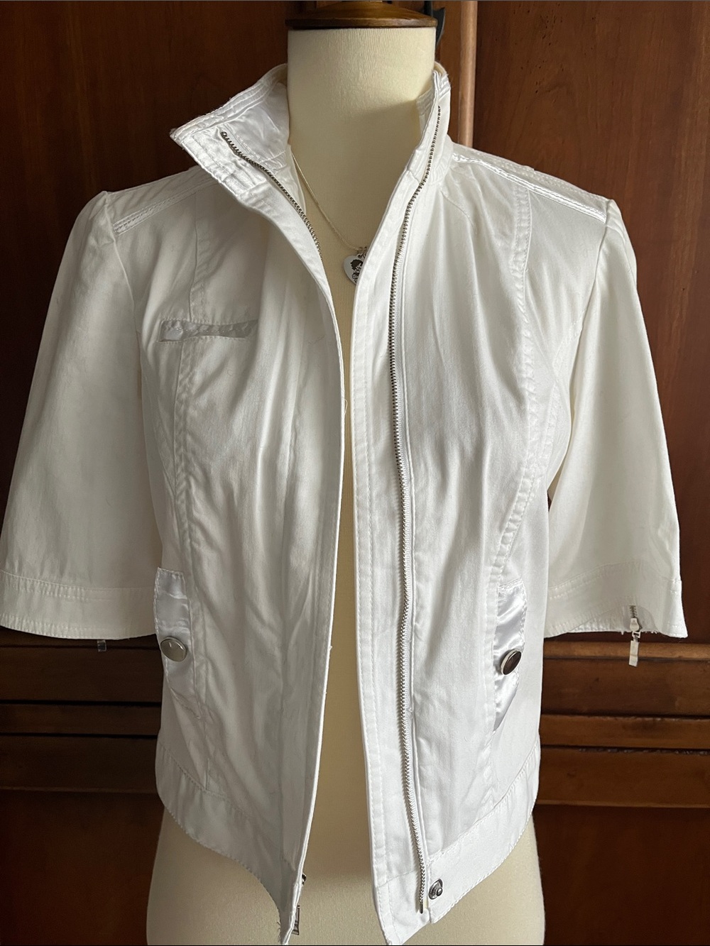 White House Black Market White Satin-Trim Jacket EUC Size 2 - Picture 9 of 13